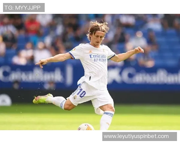 帕努奇盛赞莫德里奇球商超凡在意甲如同轻松踢球般自在